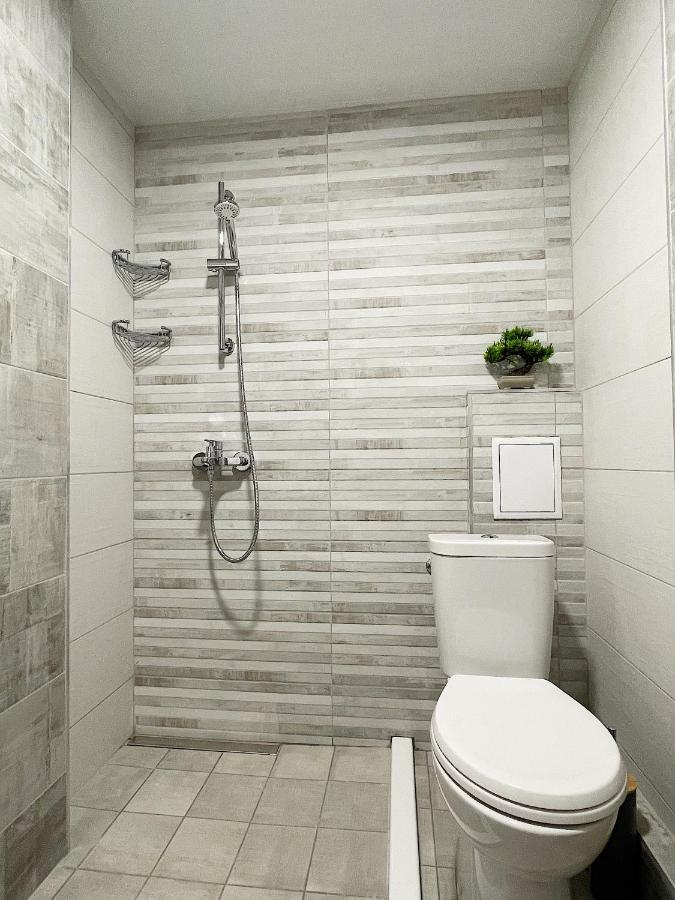 Fenix 2 Bedroom Apartment Varna Center Esterno foto