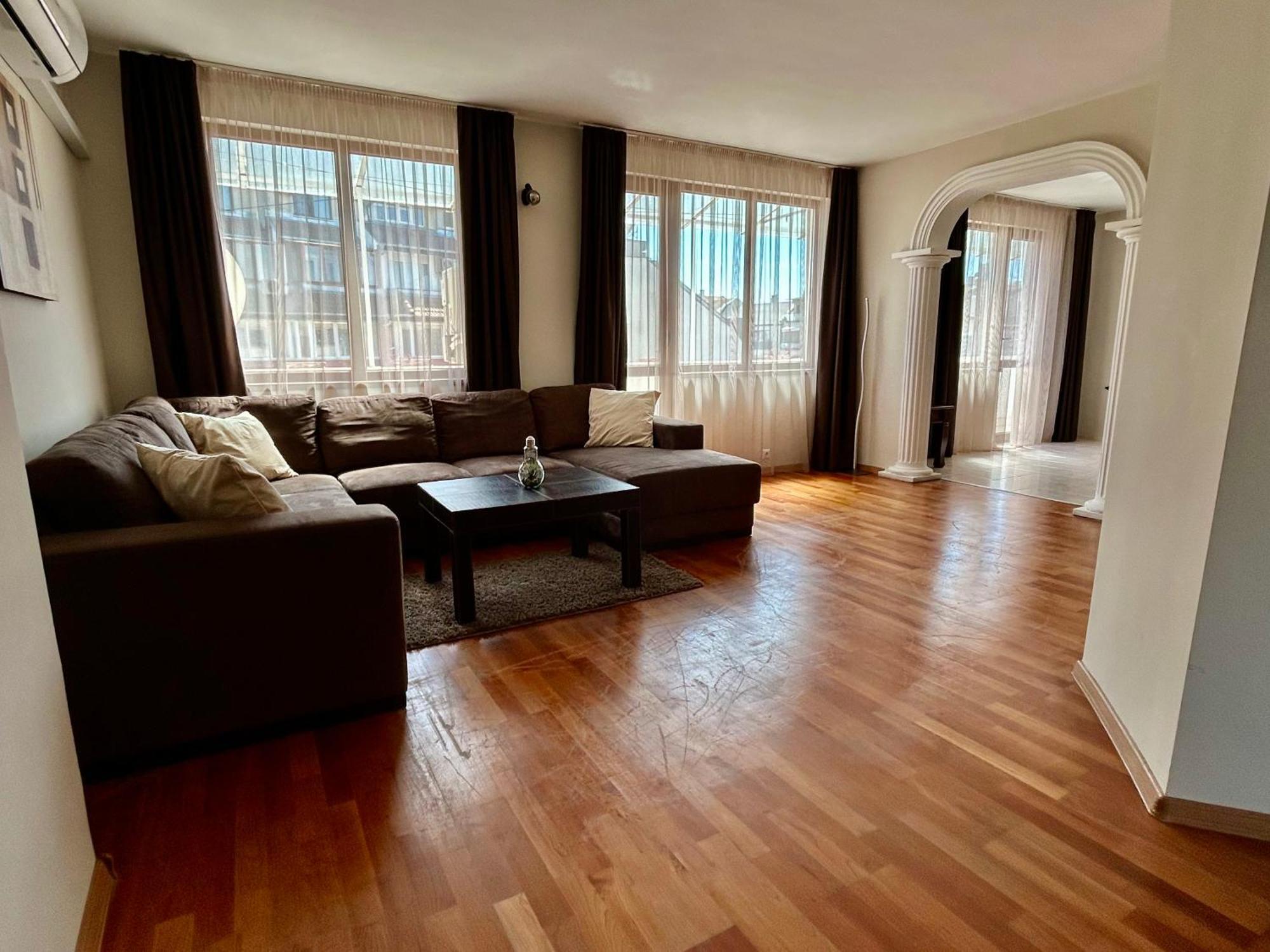 Fenix 2 Bedroom Apartment Varna Center Esterno foto
